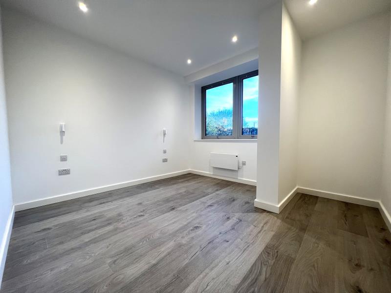 Flat Ladymead in Guildford