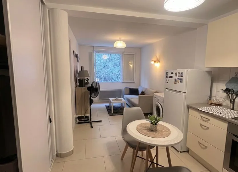 Appartement Avenue de la Libération à Vinon-sur-Verdon
