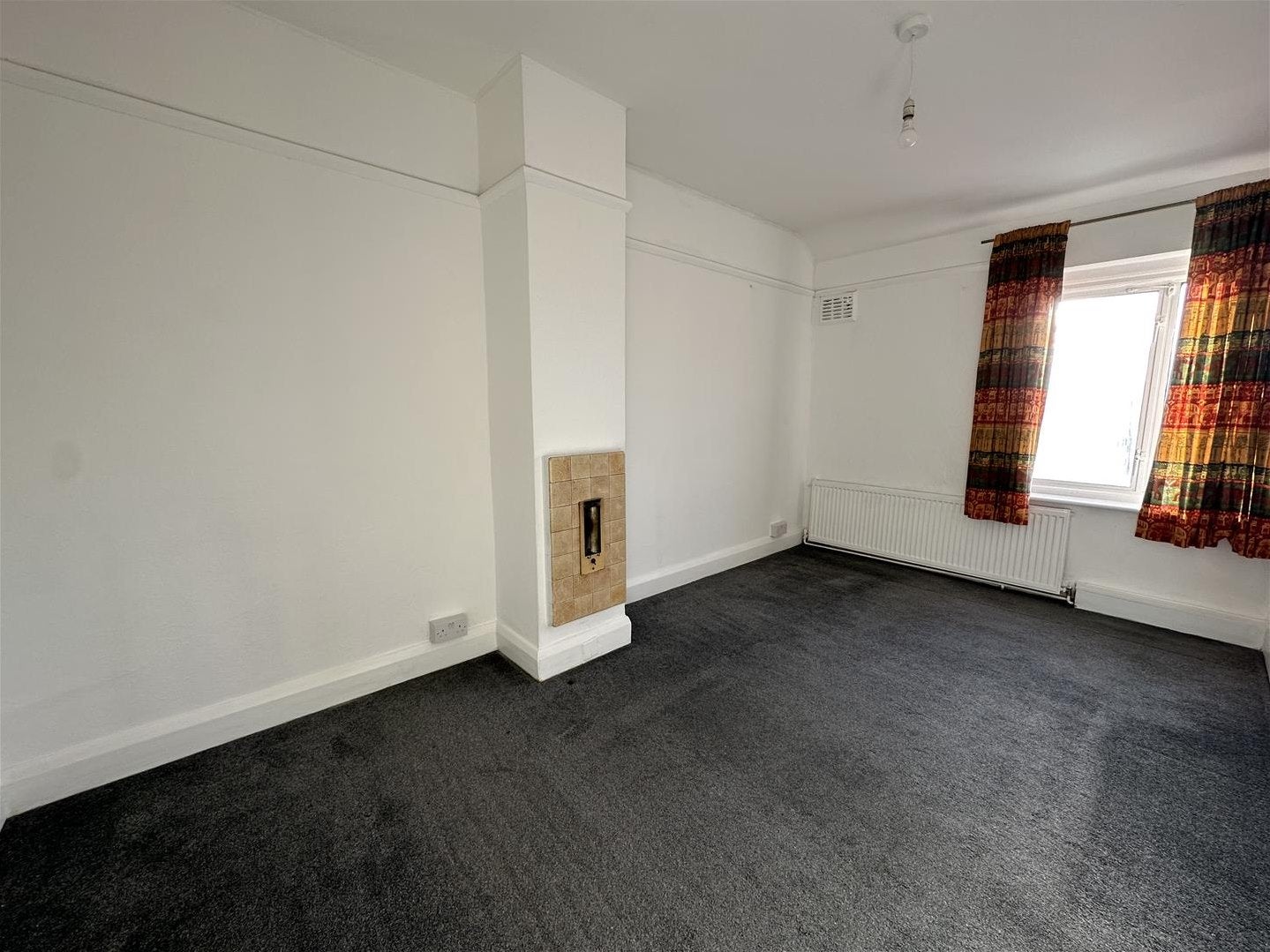 Flat Ruislip Road in Greater London