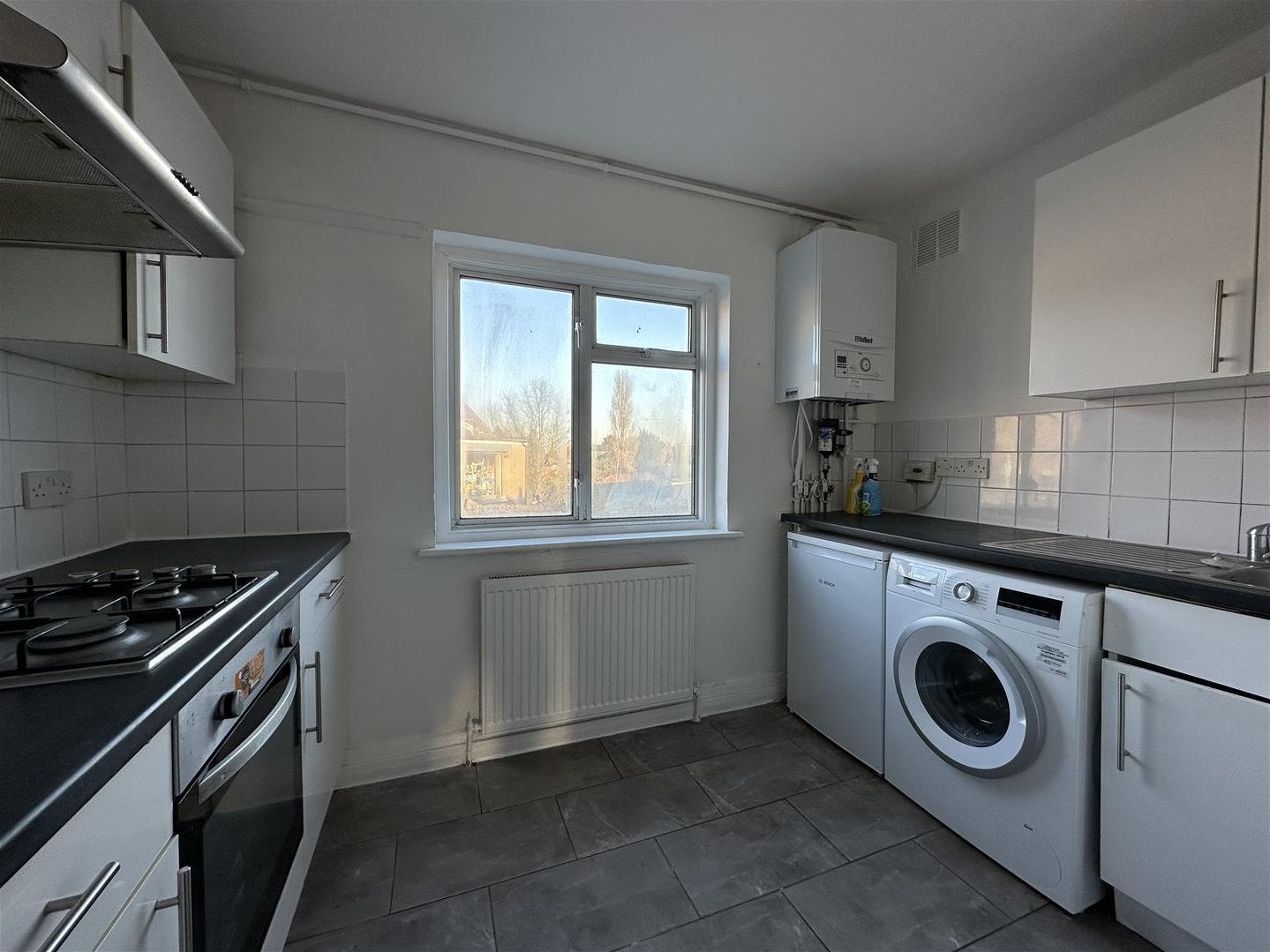 Flat Ruislip Road in Greater London