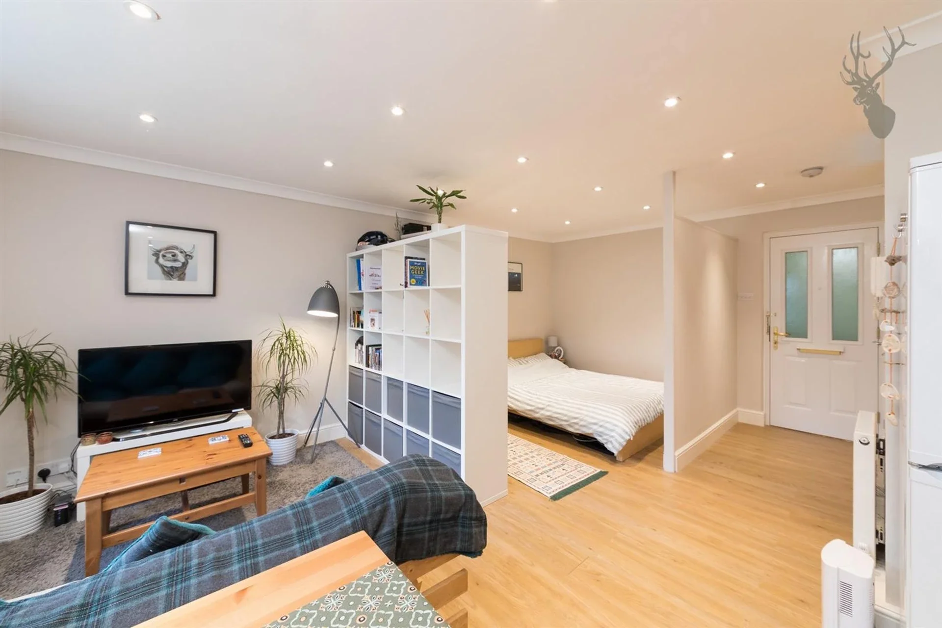 Flat Court Yard in Greater London