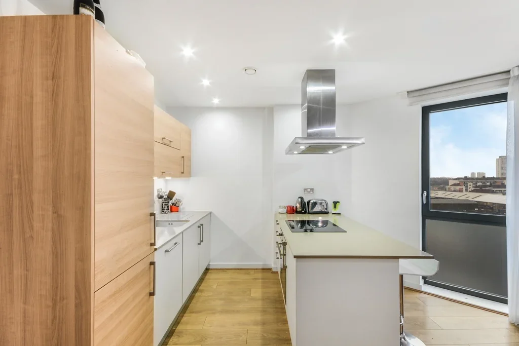 Flat Teviot Street in Greater London
