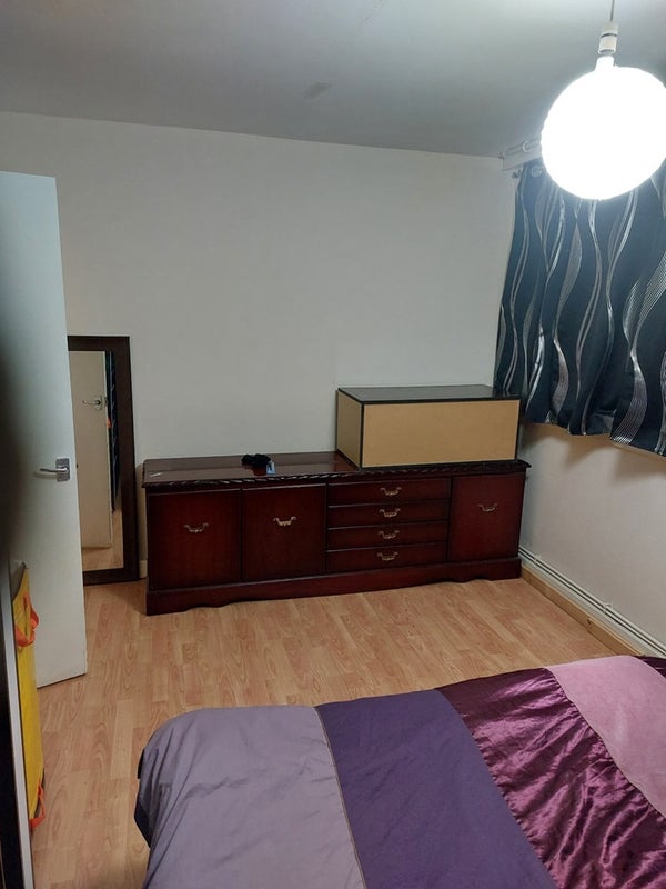 Flat Mulgrave Road in London