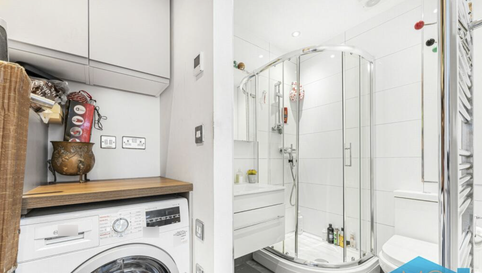Flat Ringslade Road in Greater London