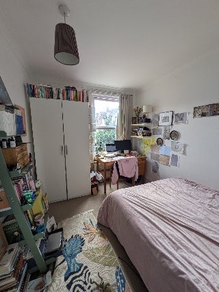 Room Roslyn Road in Greater London