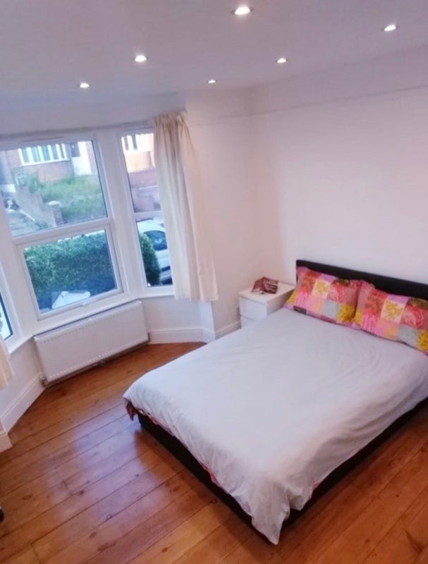 Room Grove Lane in Ipswich