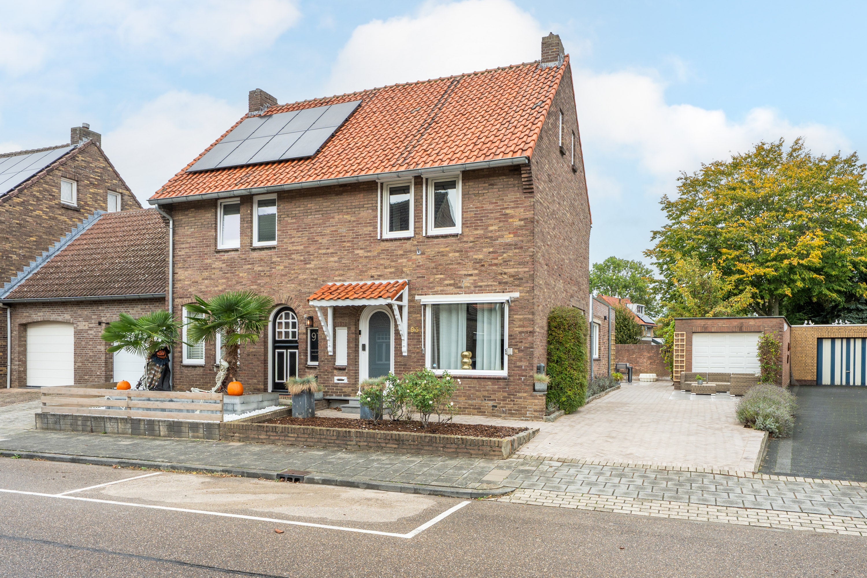 Huis Dorpstraat 93 in Buchten