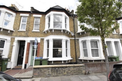 House Woodlands Park Road in Greater London