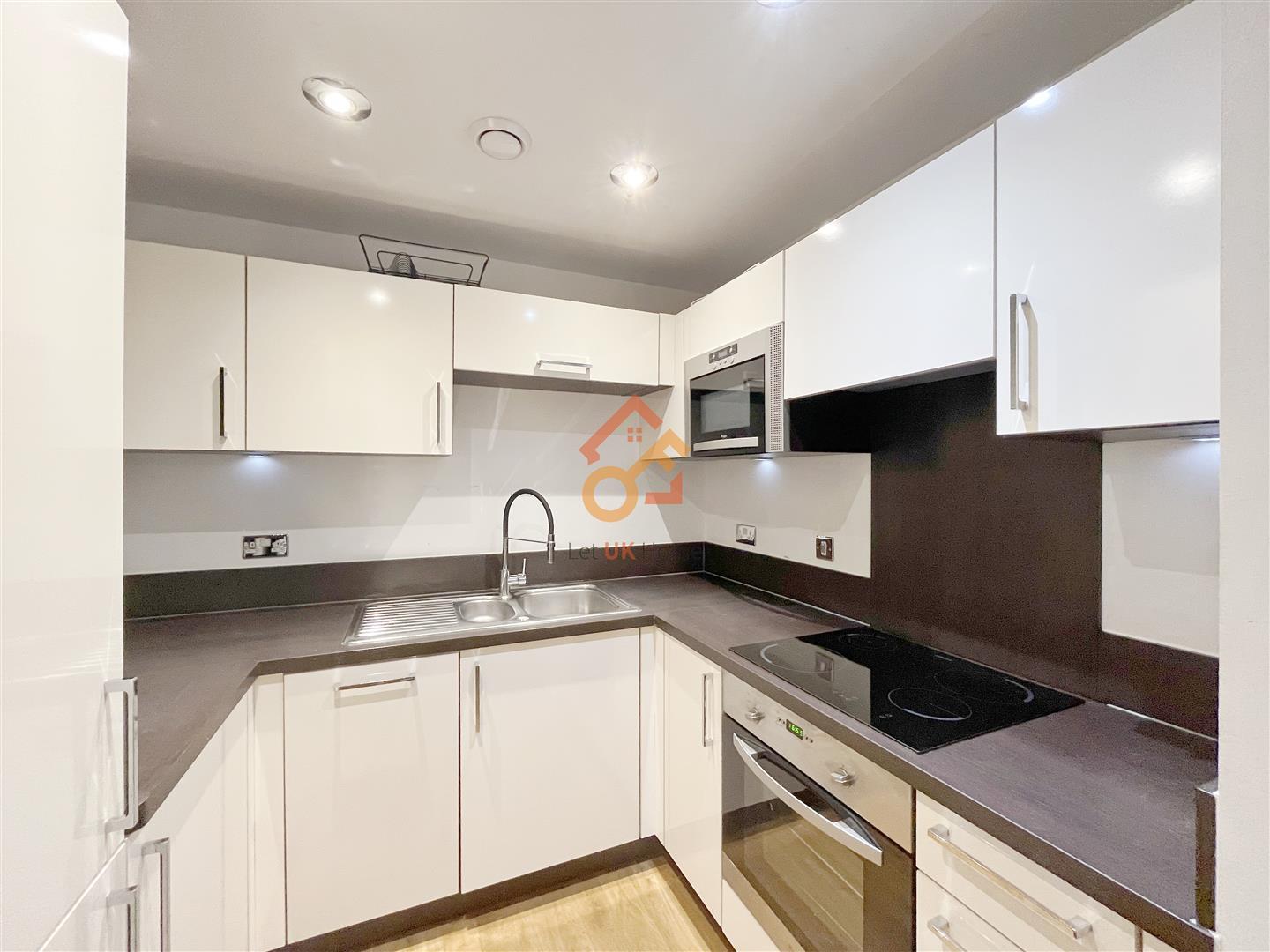 Flat Elmira Street in Greater London