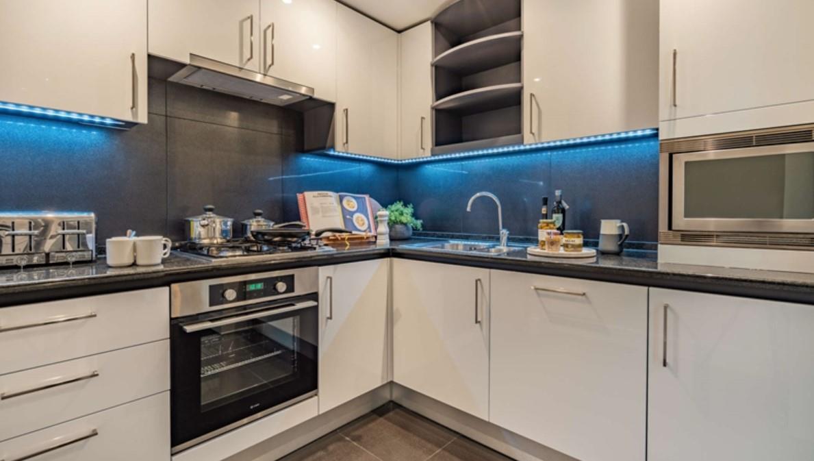 Flat Westferry Circus in Greater London