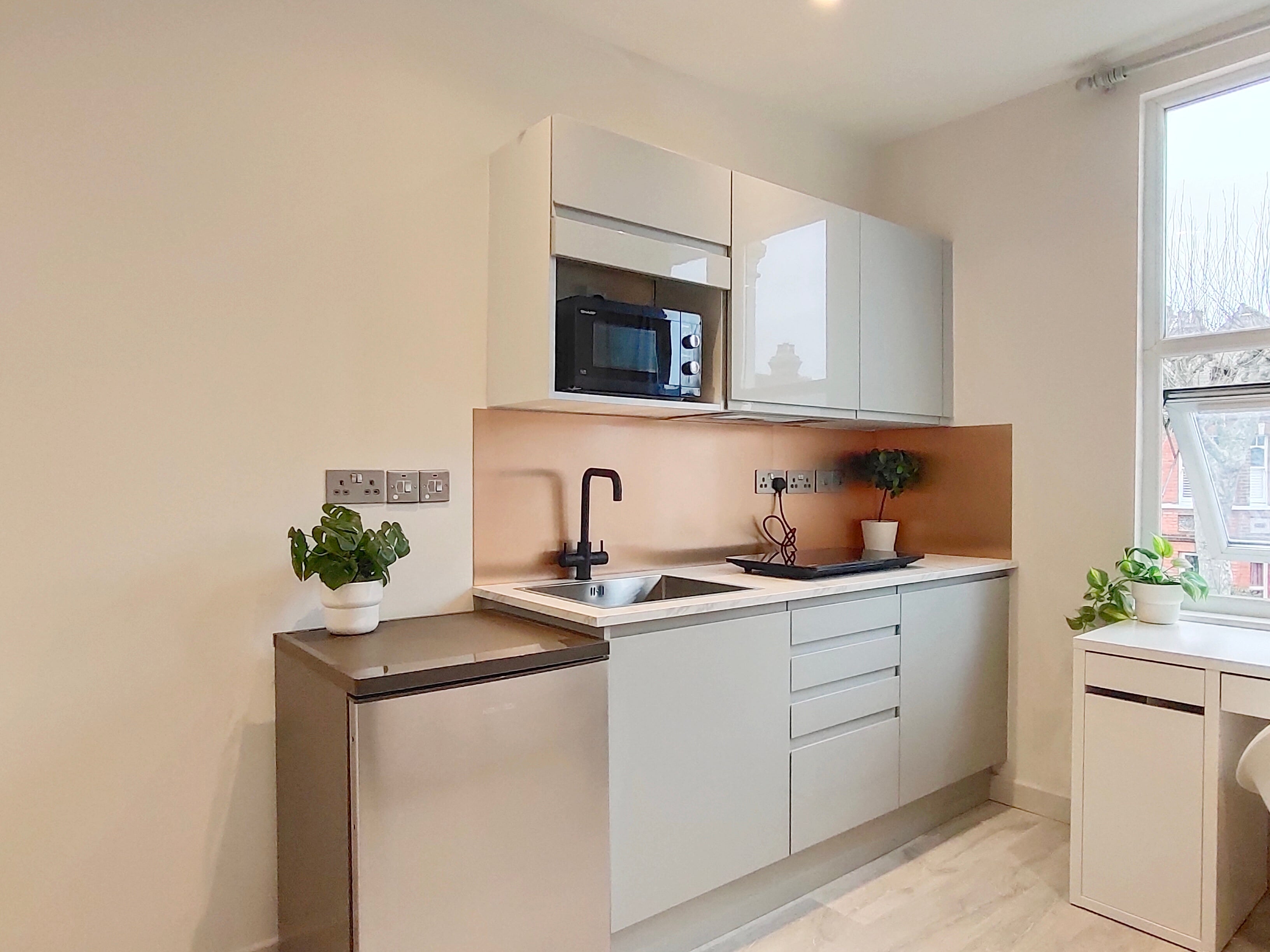 Flat Villiers Road in Greater London