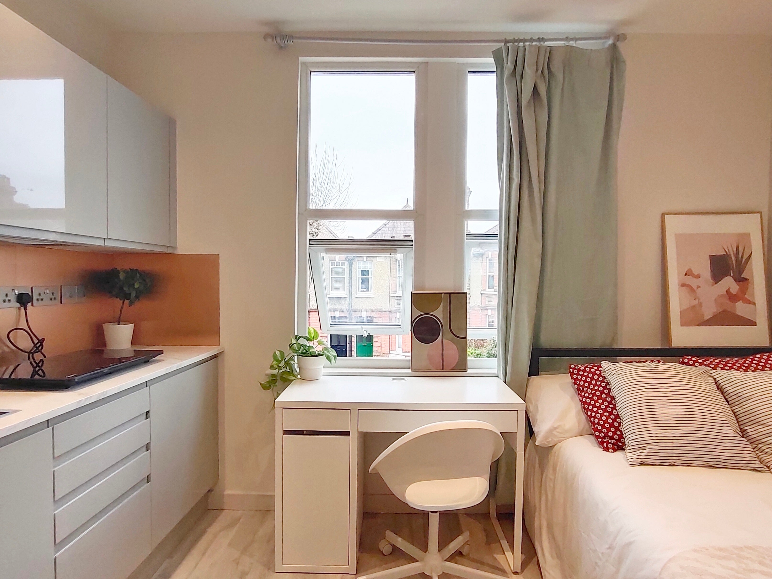 Flat Villiers Road in Greater London