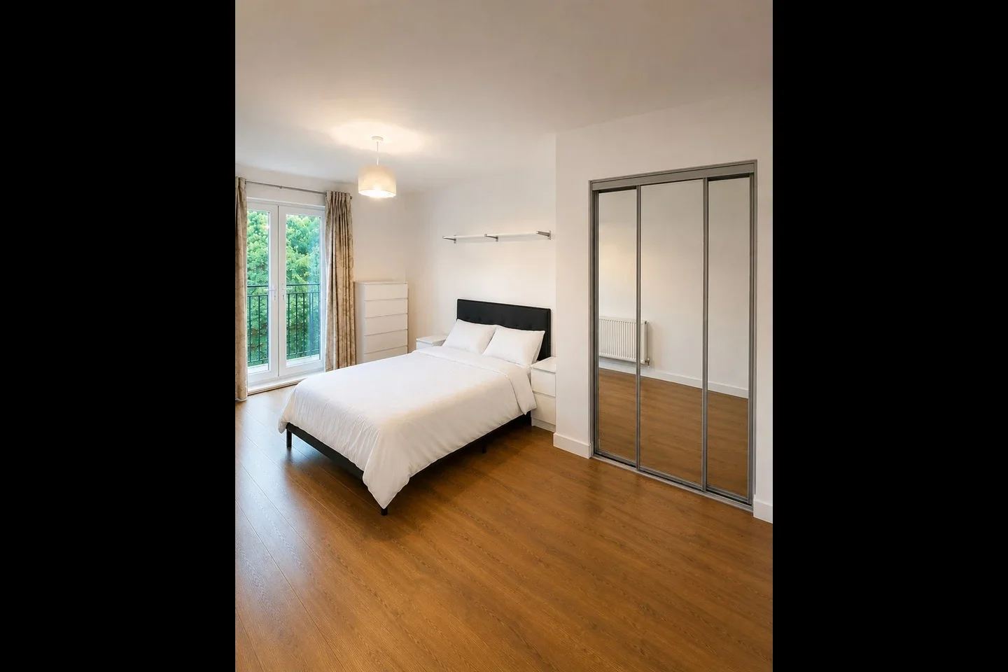 Flat Mahindra Way in Greater London