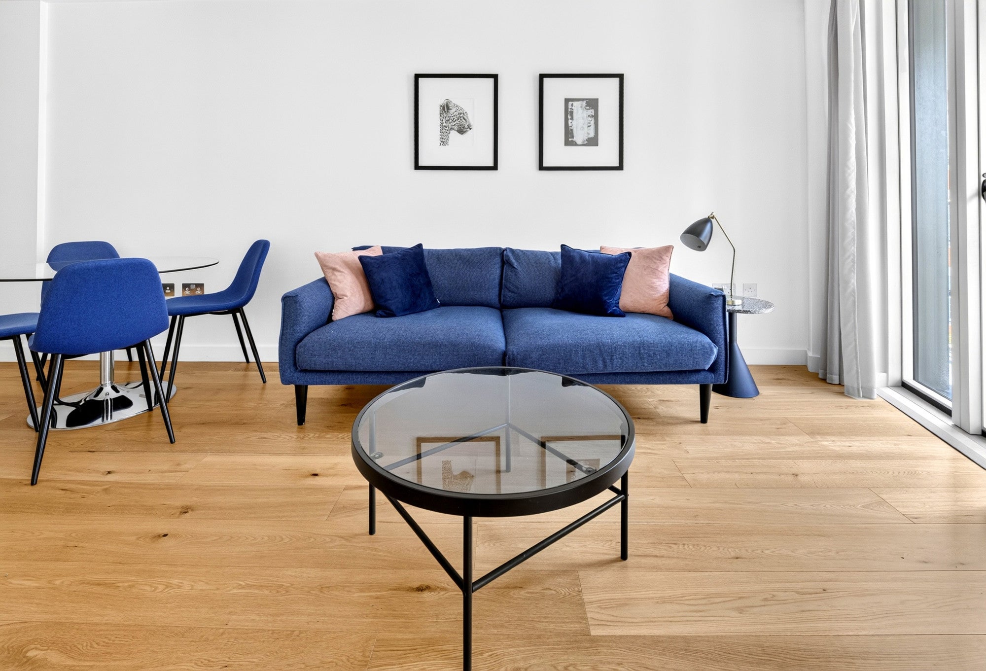 Flat Essex Road in Greater London