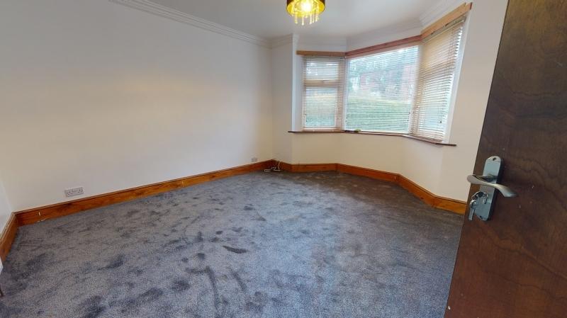 Flat Hollin Mount in Leeds
