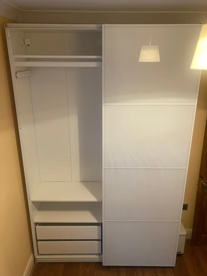 Room Deacon Road in Greater London