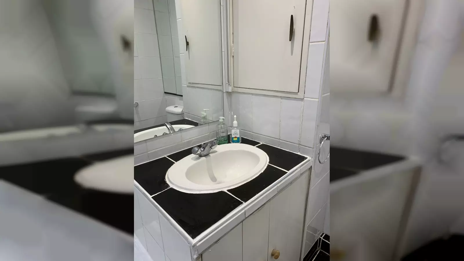 Flat Broadhurst Gardens in Greater London