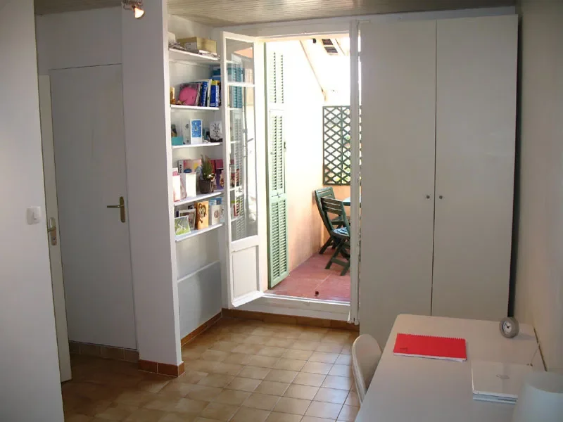Chambre Rue Defly à Nice