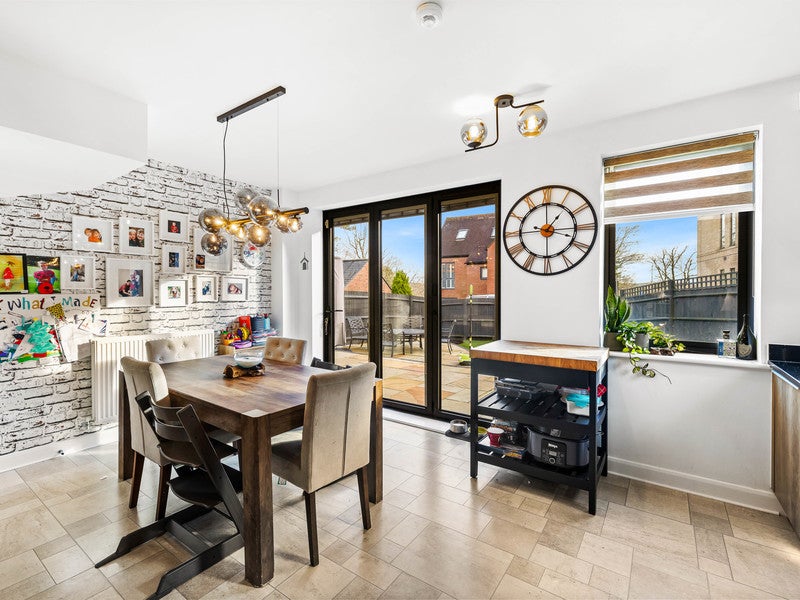 House Chaucher Gardens in Greater London