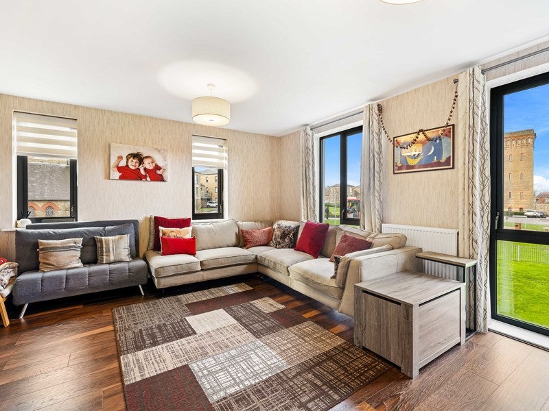 House Chaucher Gardens in Greater London