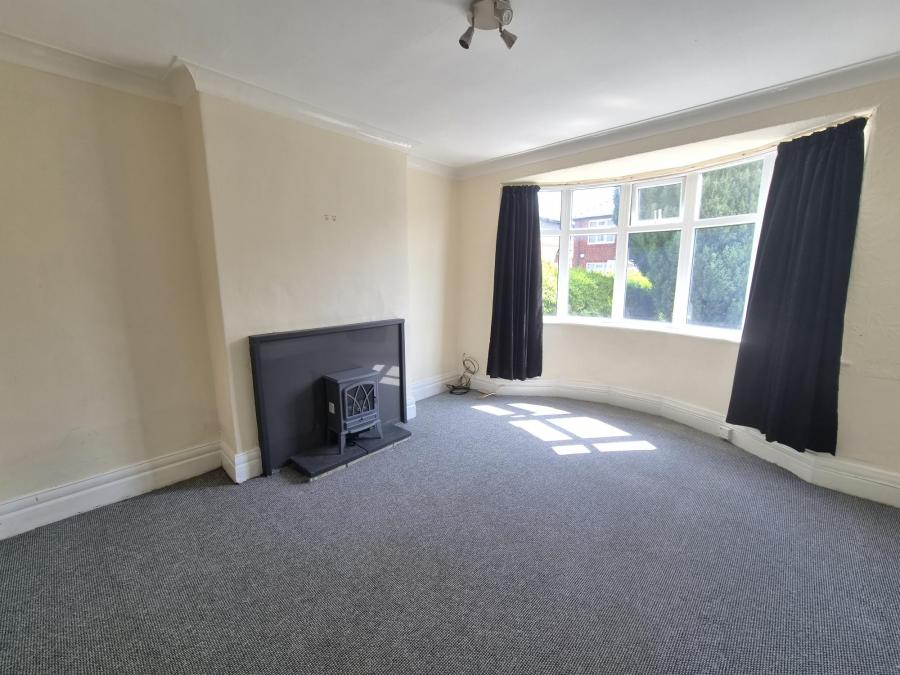 Flat Ferndene Grove in Newcastle upon Tyne