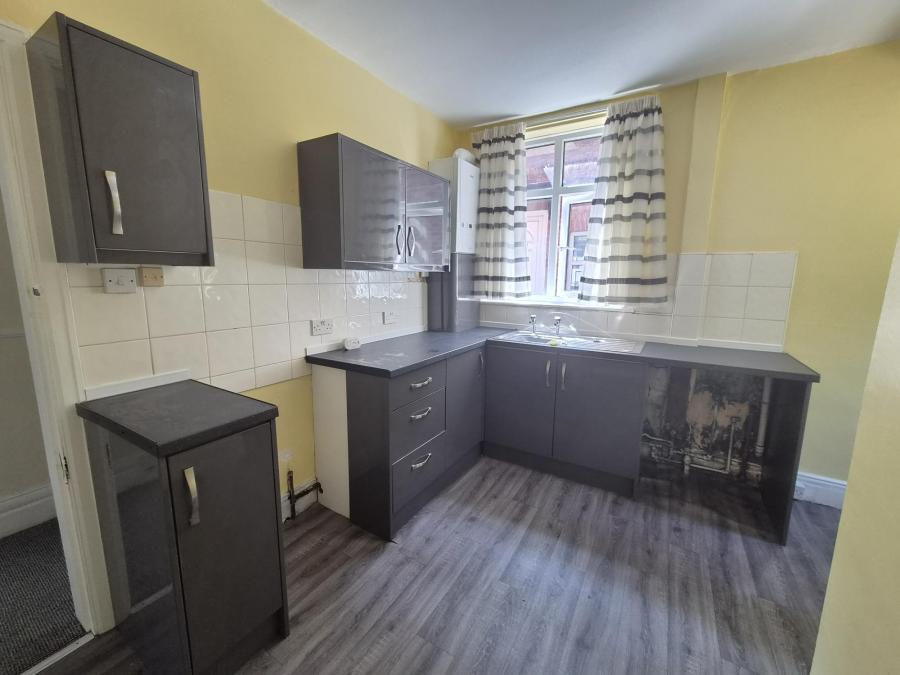 Flat Ferndene Grove in Newcastle upon Tyne