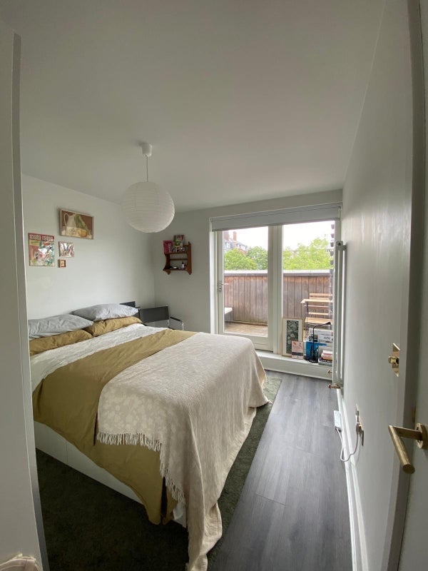 Room Claredale Street in Greater London