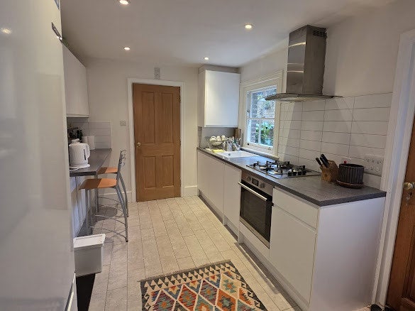 Room Alexandra Drive in Greater London