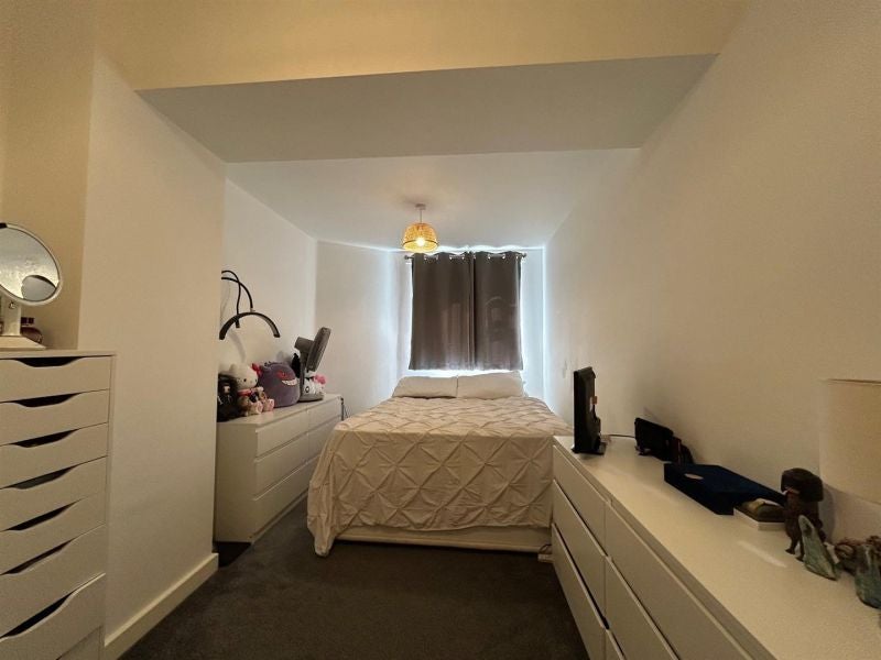 Flat Ringwood Road in Ferndown