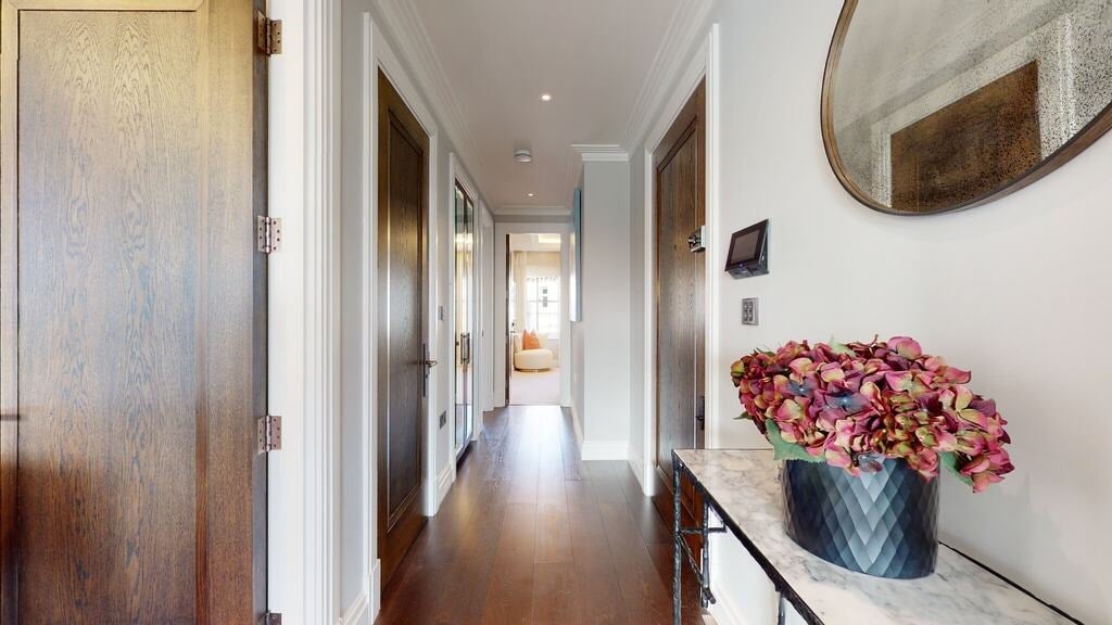 Flat Prince of Wales Terrace in Greater London