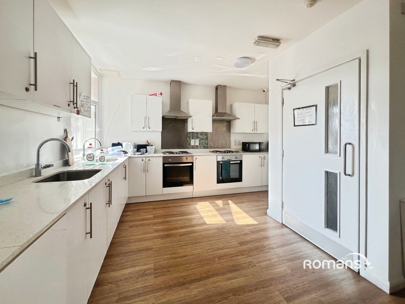 Room Crendon Street in High Wycombe