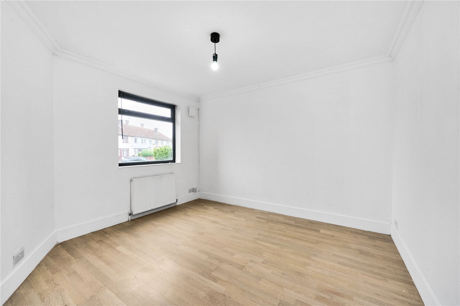 Flat Bromhedge in Greater London