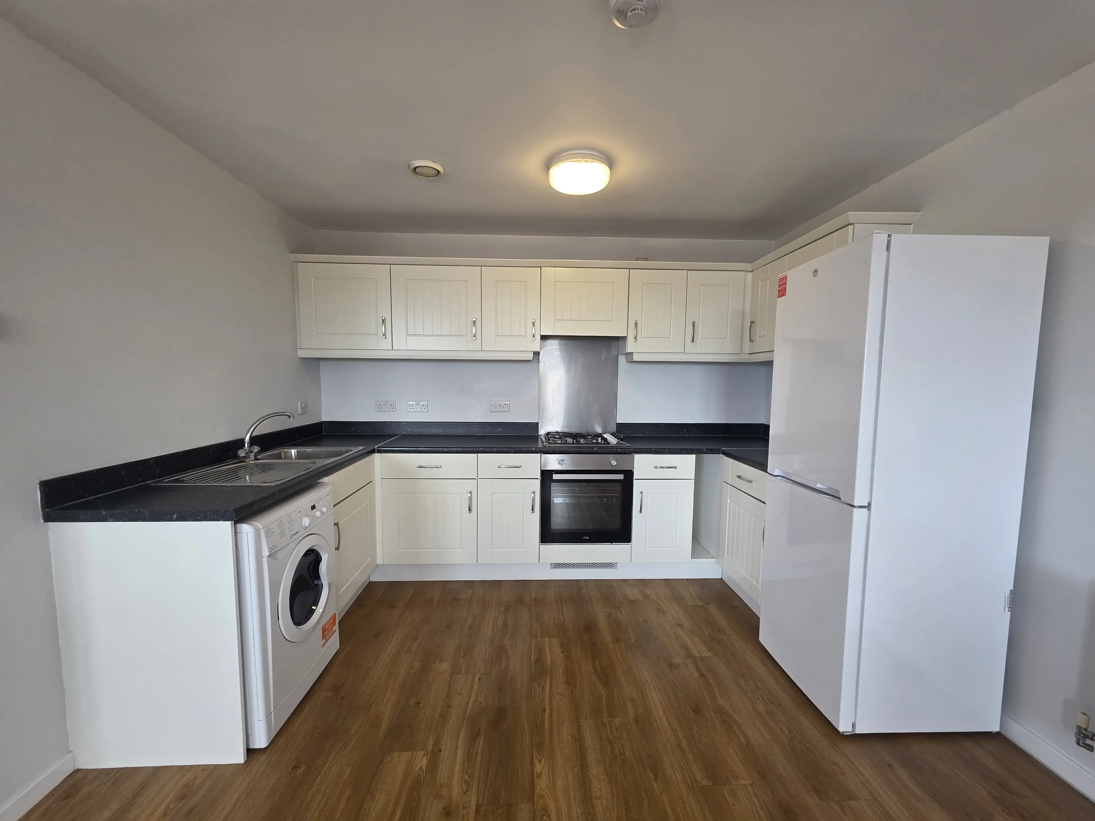 Flat Millgrove Street in Blunsdon St Andrew