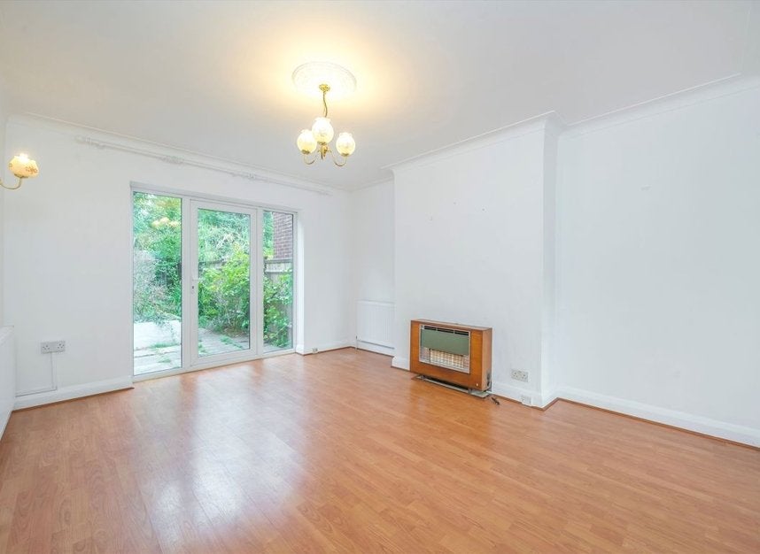 House Ullswater Crescent in Greater London
