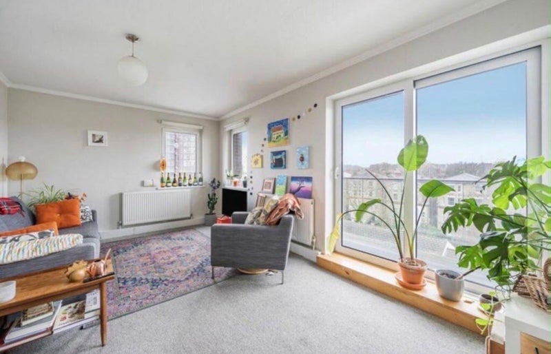 Room Primrose Hill Road in Greater London