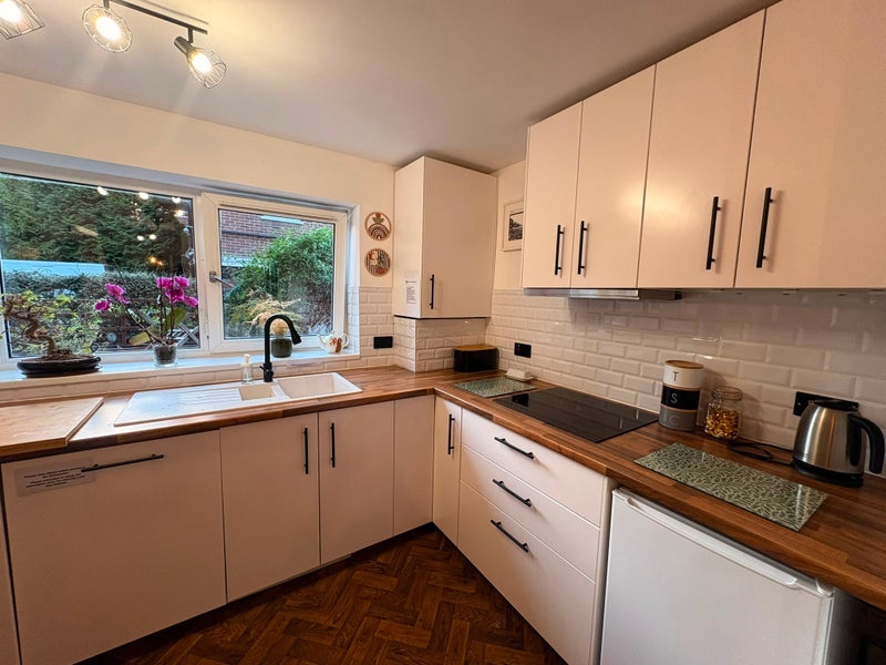 Room Radland Road in Greater London
