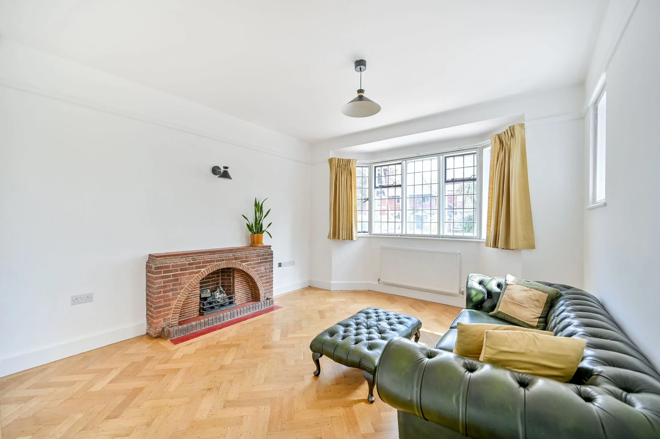 House Firs Drive in Greater London