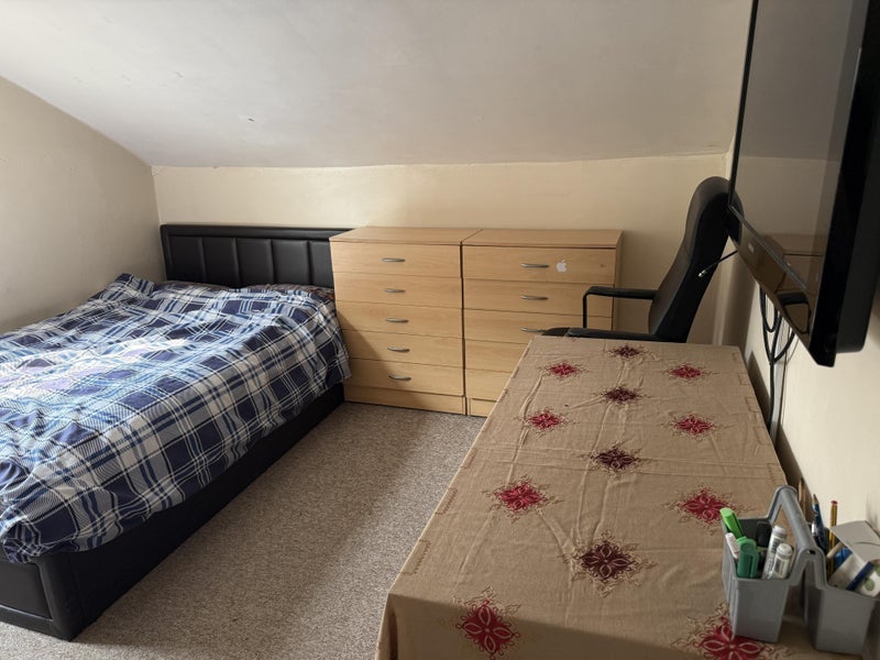 Room Grosvenor Park in Greater London
