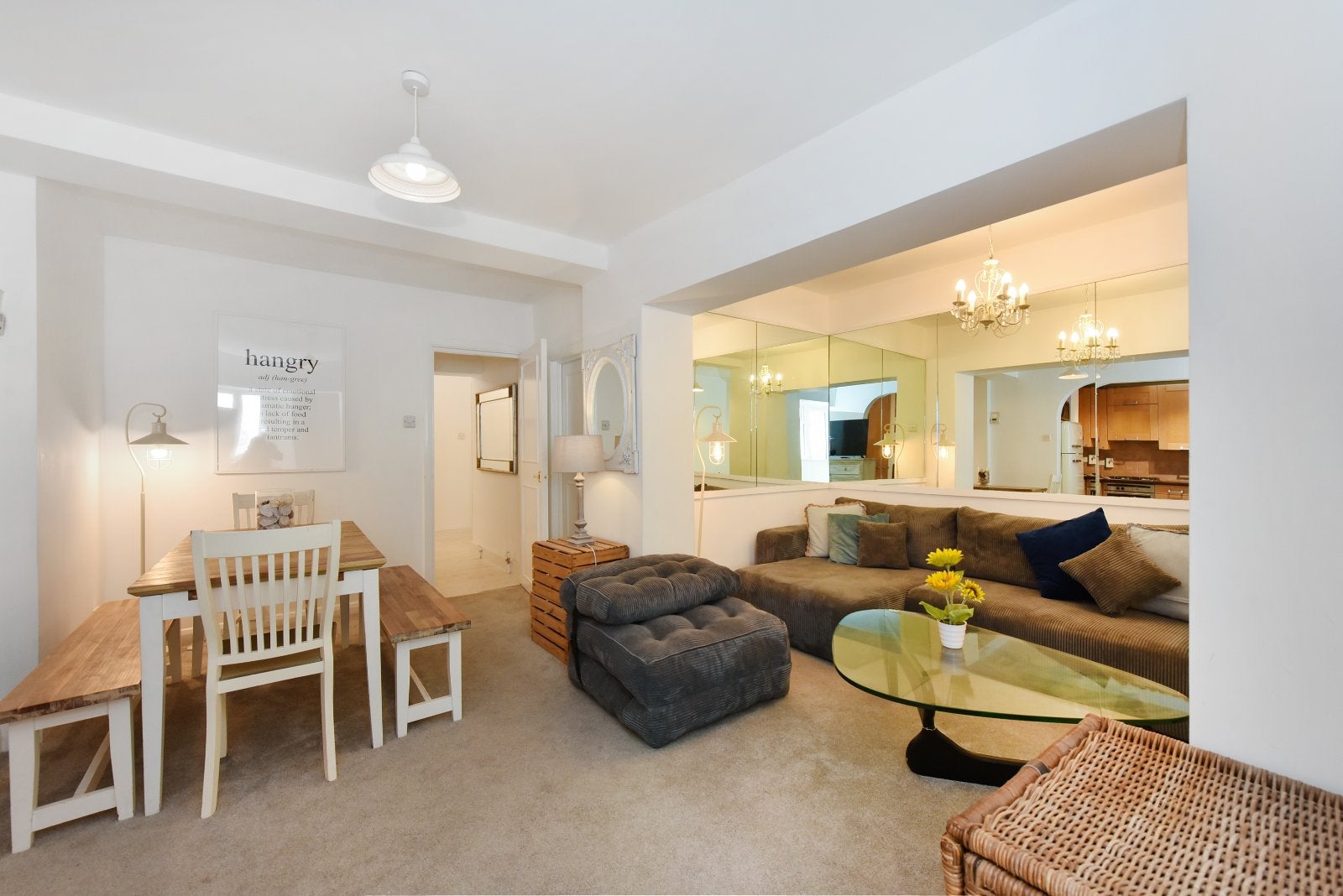 Flat Chalk Farm Road in Greater London