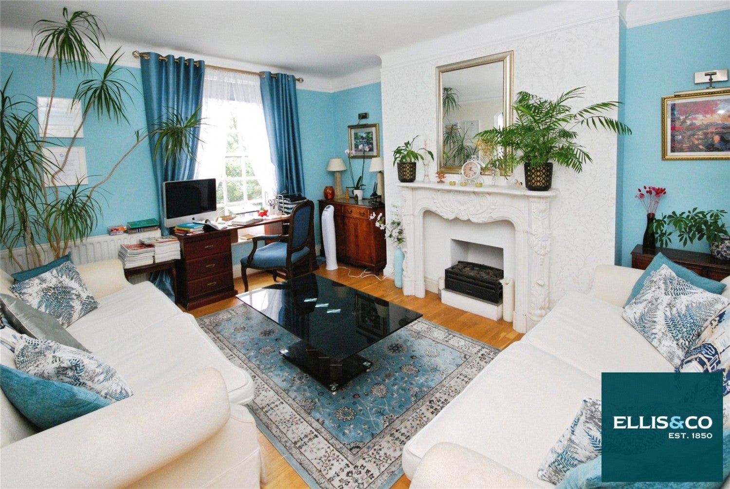 Flat Finchley Road in Greater London