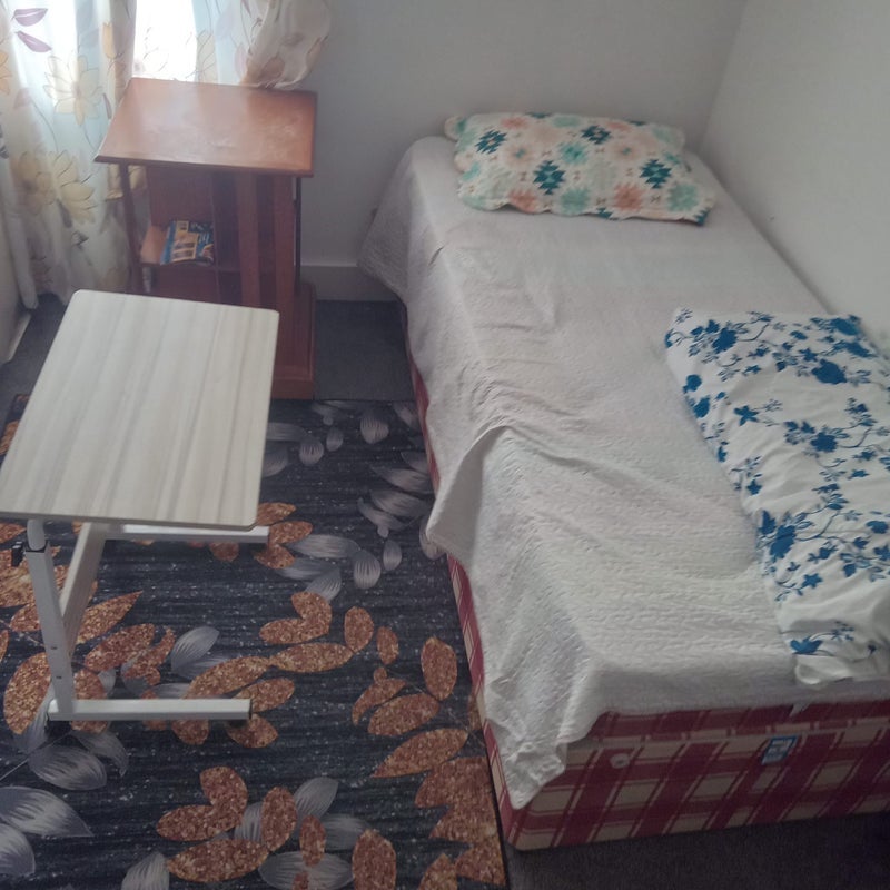 Room Rixsen Road in Greater London