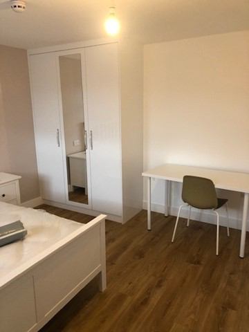 Room Stebondale Street in Greater London