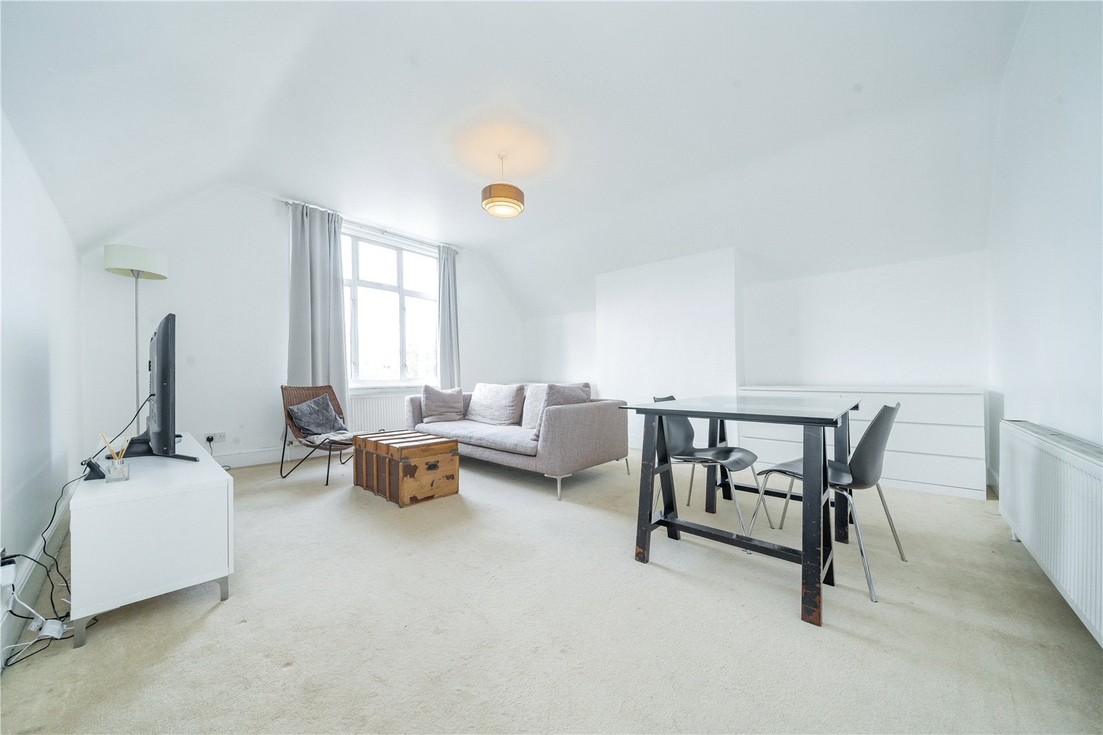 Flat Willesden Lane in Greater London