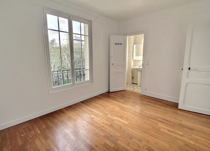 Flat Rue Leroyer in Vincennes