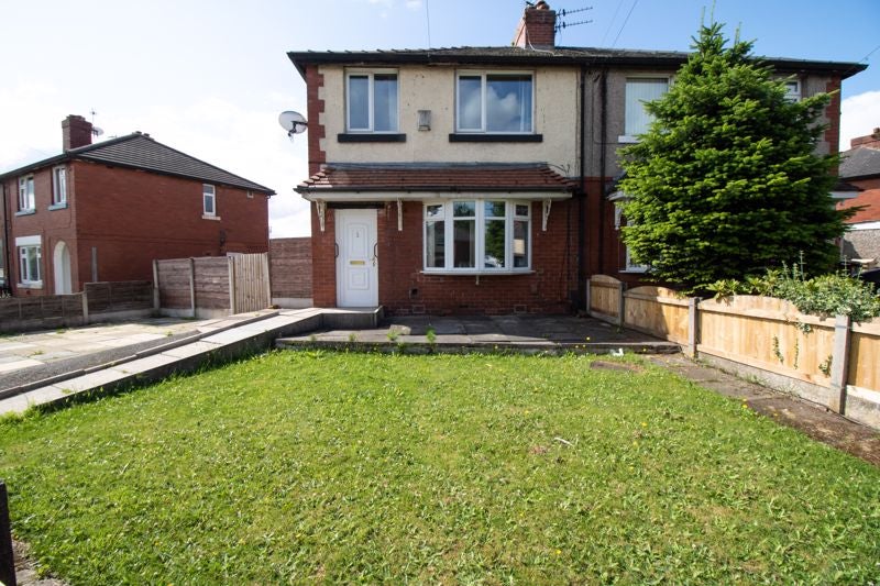 House Brookland Avenue in Farnworth