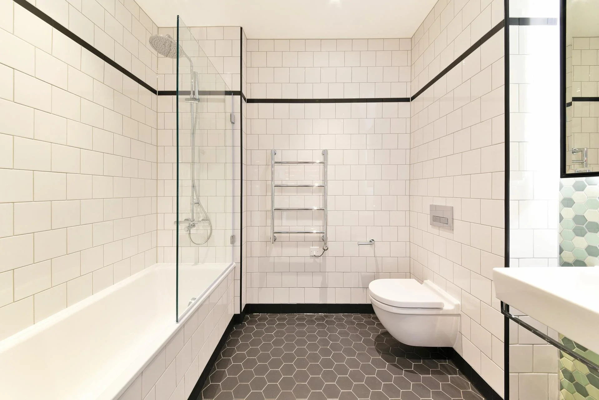 Flat Lookout Lane in Greater London