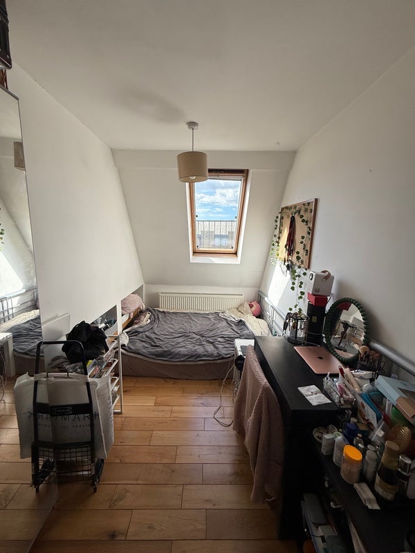Room Pentonville Road in Greater London