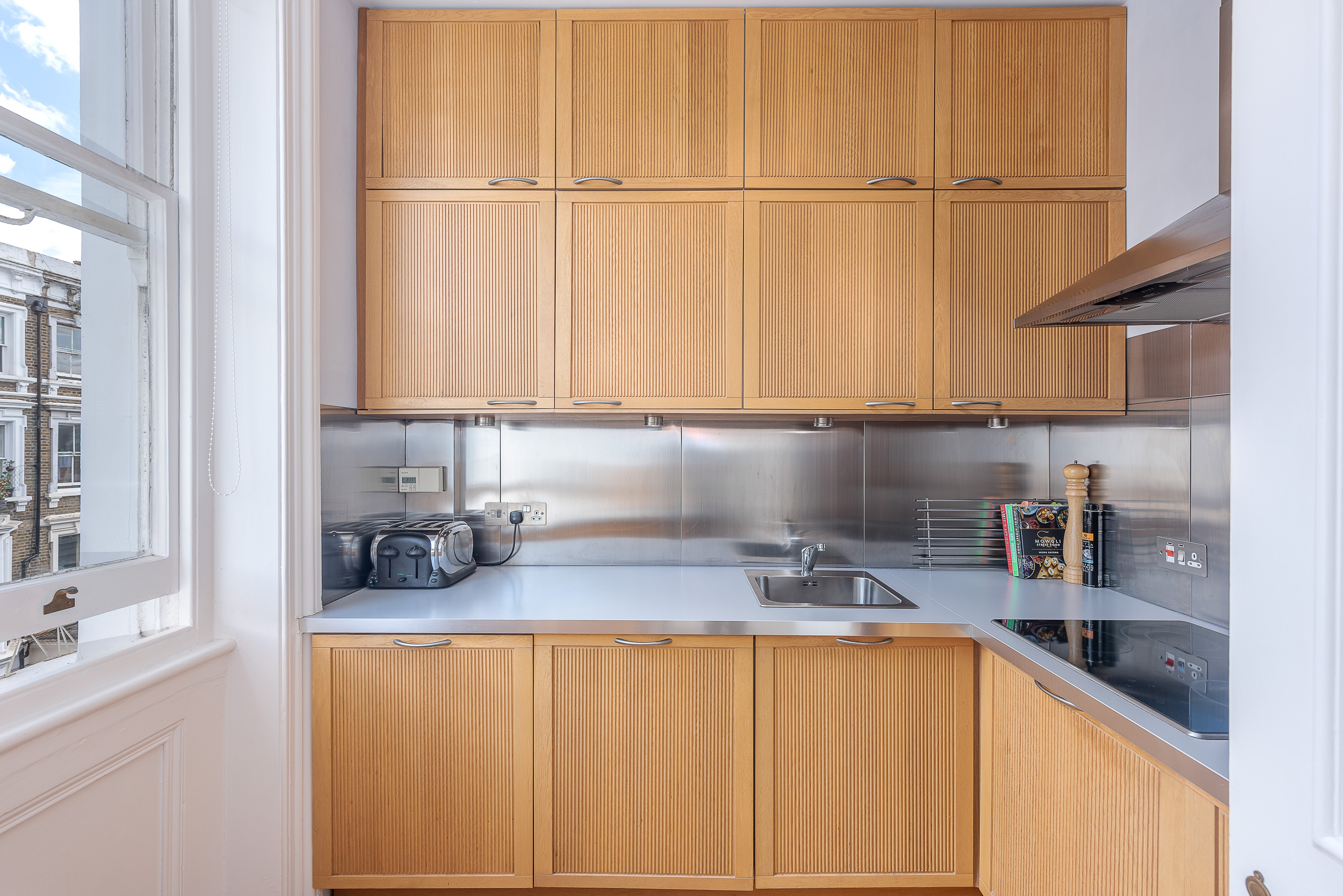 Flat Hogarth Place in Greater London