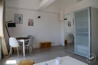 Flat Rue de Noailles in Versailles