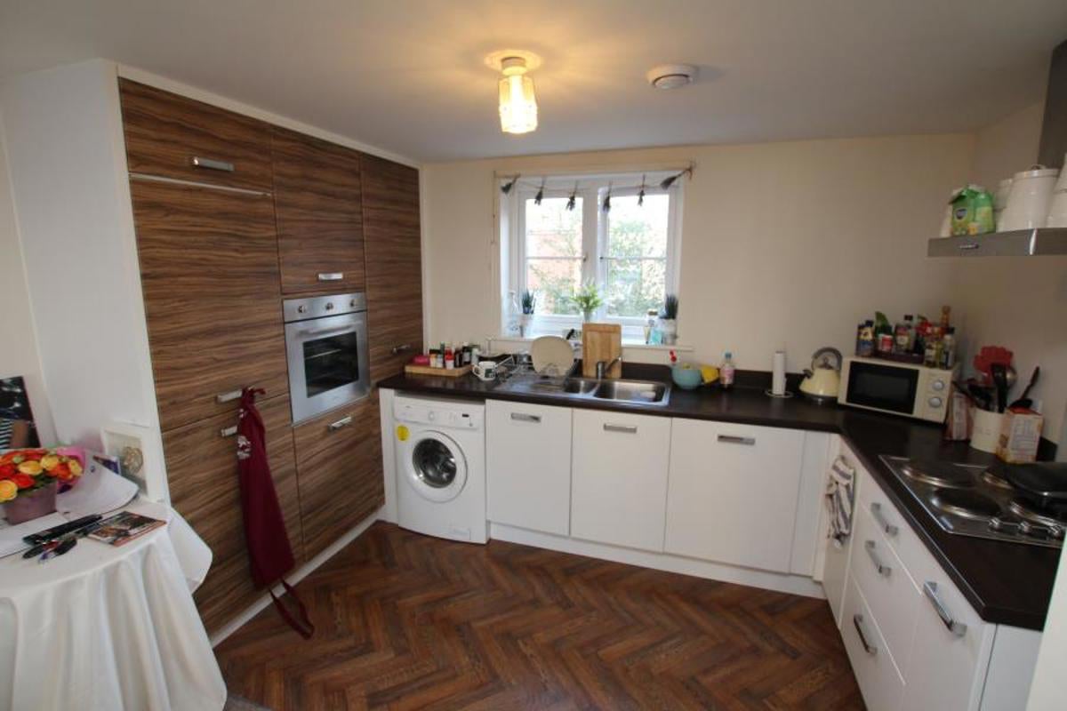 Flat East Fields Road in Stoke Gifford